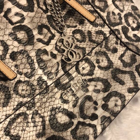 Guess Snow Leopard Handbag - Picture 2 of 6